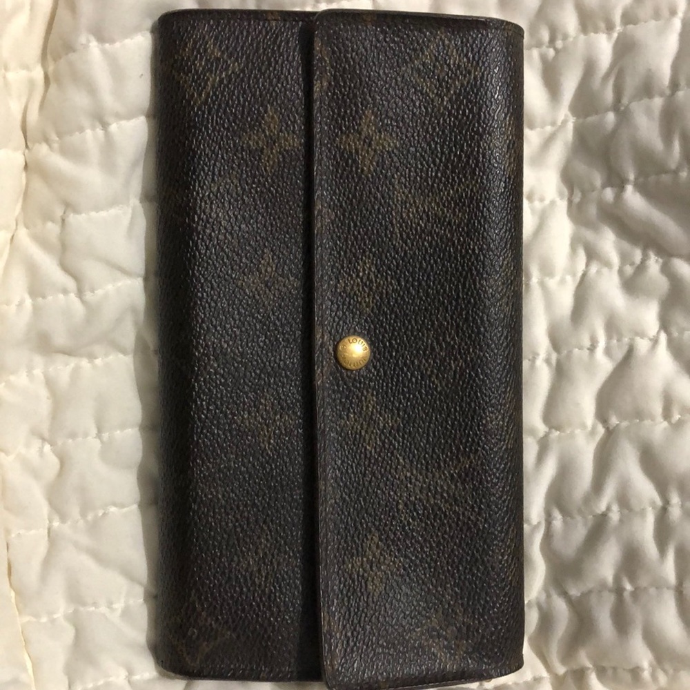 Vintage Authentic Louis Vuitton wallet